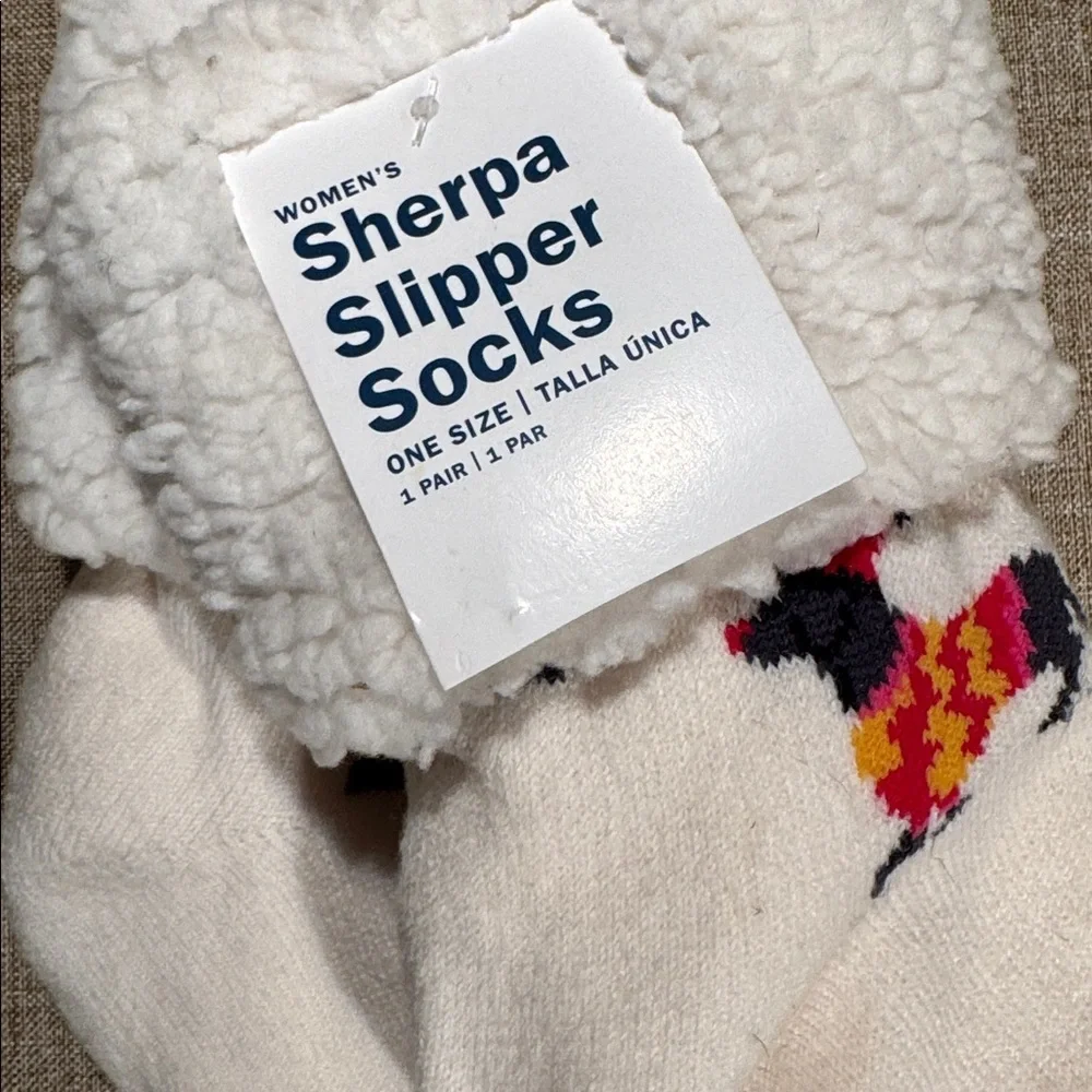 Women’s‎ Sherpa Dachshund Slipper Socks….One size